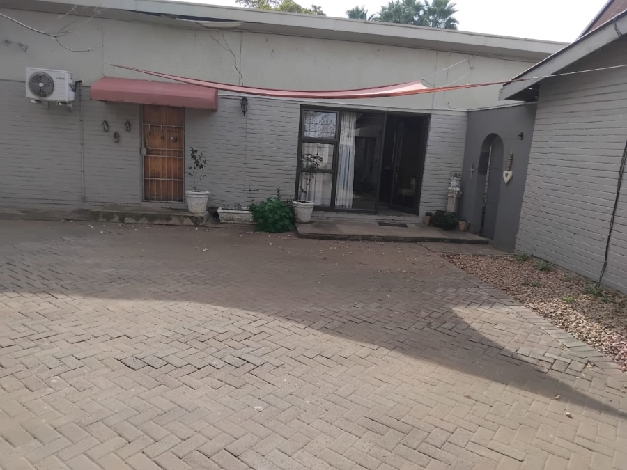 3 Bedroom Property for Sale in Wilkoppies North West